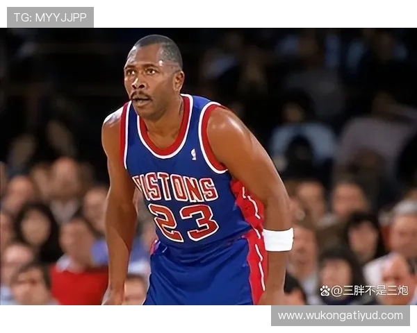 伊塞亚·托马斯无球跑动制造错位，主导活塞进攻节奏